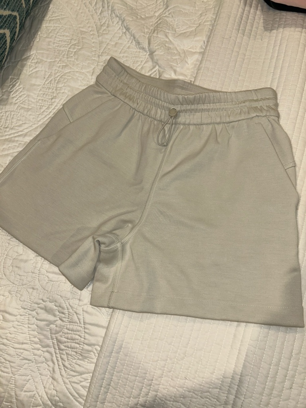 Soft stream high rise short 4” - Picture 3 of 5